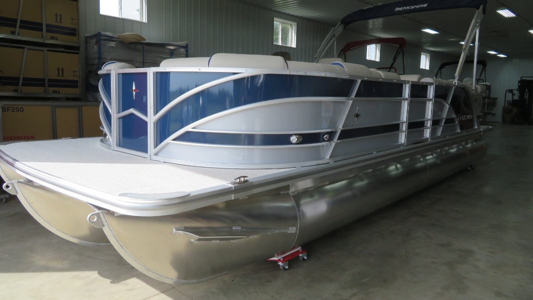 2020 Berkshire 25ft Tritoon 3.0 performance Package w/250hp Midwest Boats