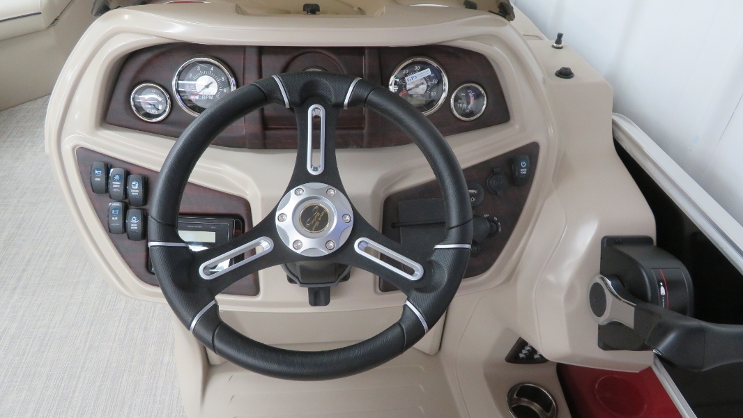 2020 Berkshire 22ft Tritoon Pontoon w/150hp - Midwest Boats